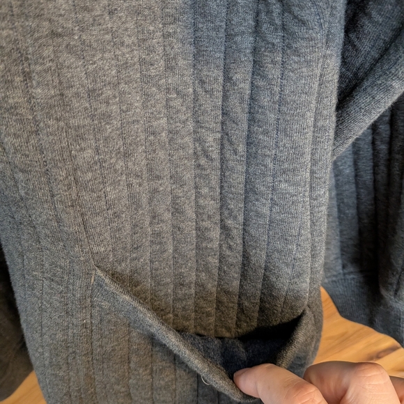 Lunya Charcoal Restore Double Knit Half Zip Pullover Size Medium - Picture 4 of 7